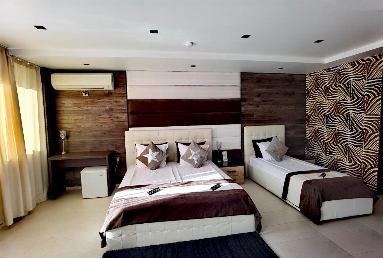 Hotel Acktion Shumen Esterno foto