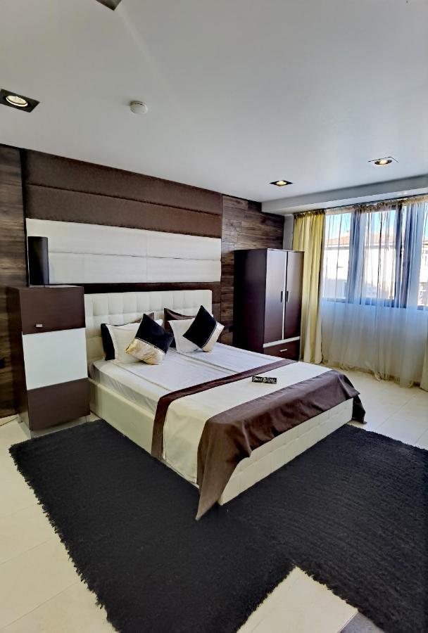 Hotel Acktion Shumen Esterno foto