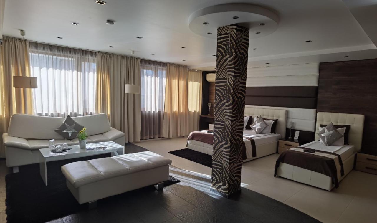 Hotel Acktion Shumen Esterno foto