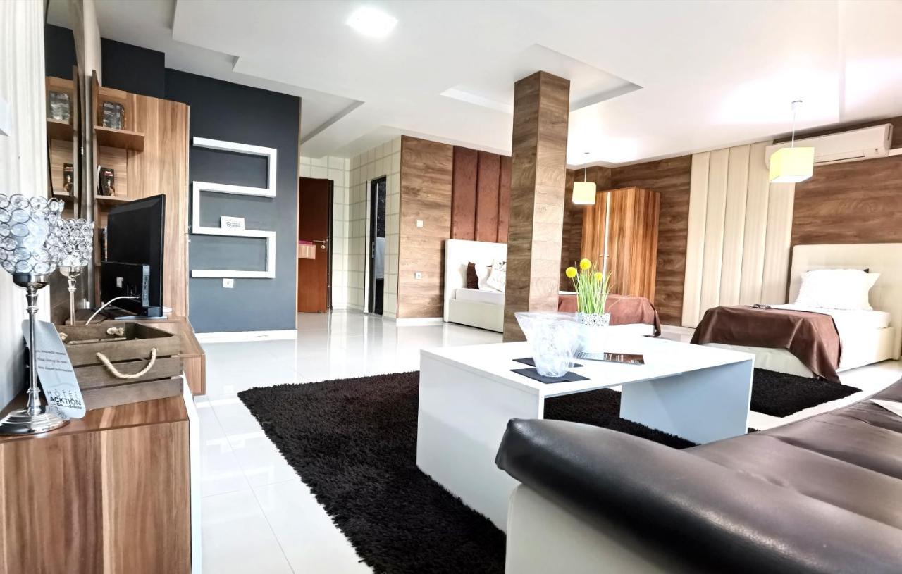 Hotel Acktion Shumen Esterno foto