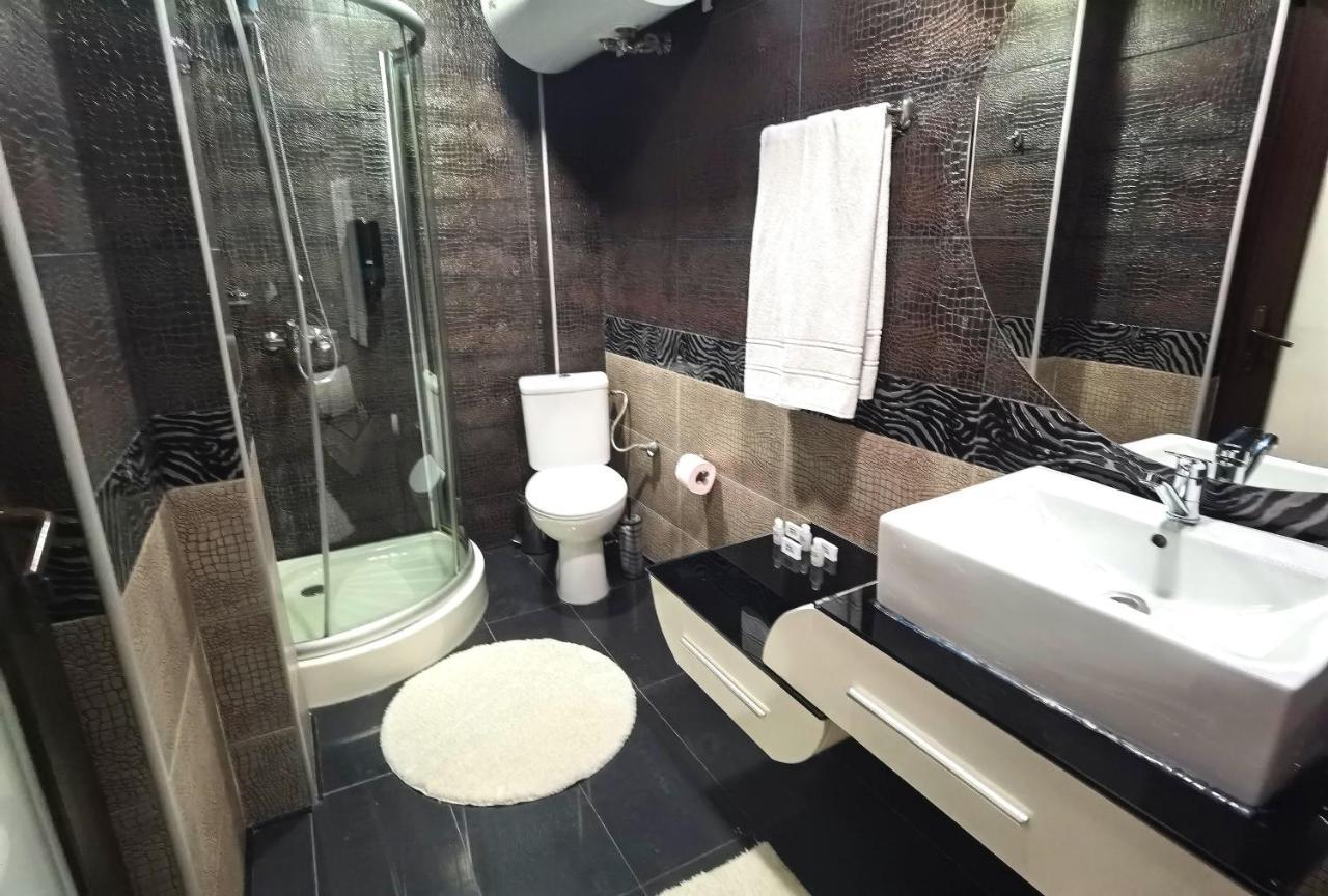Hotel Acktion Shumen Esterno foto