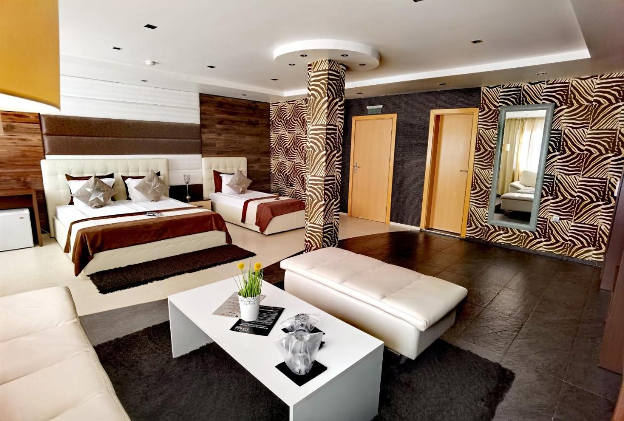 Hotel Acktion Shumen Esterno foto