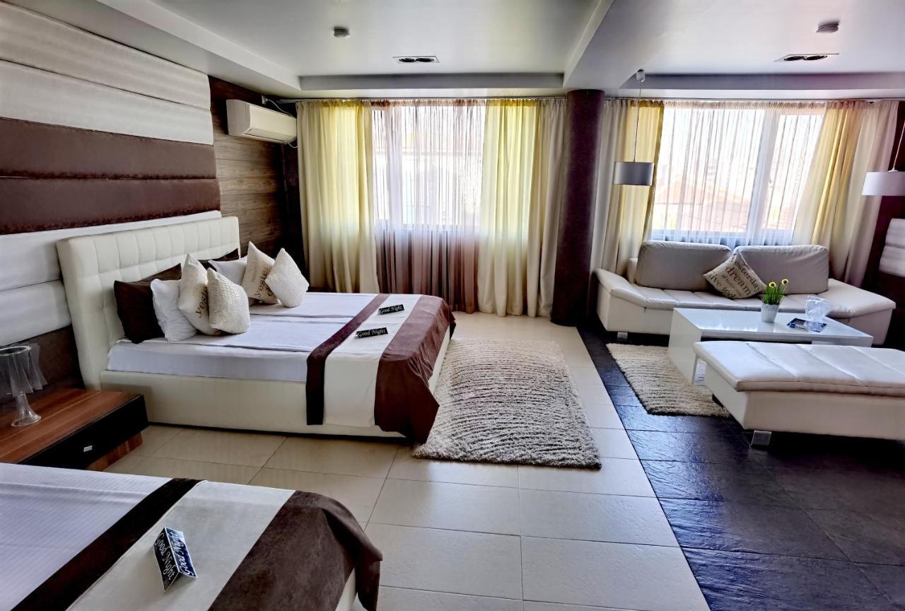 Hotel Acktion Shumen Esterno foto