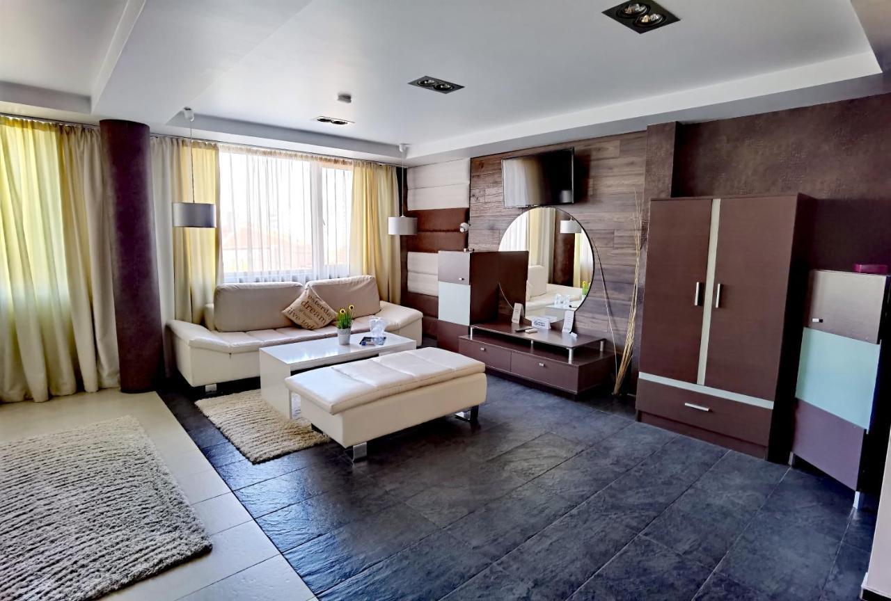 Hotel Acktion Shumen Esterno foto