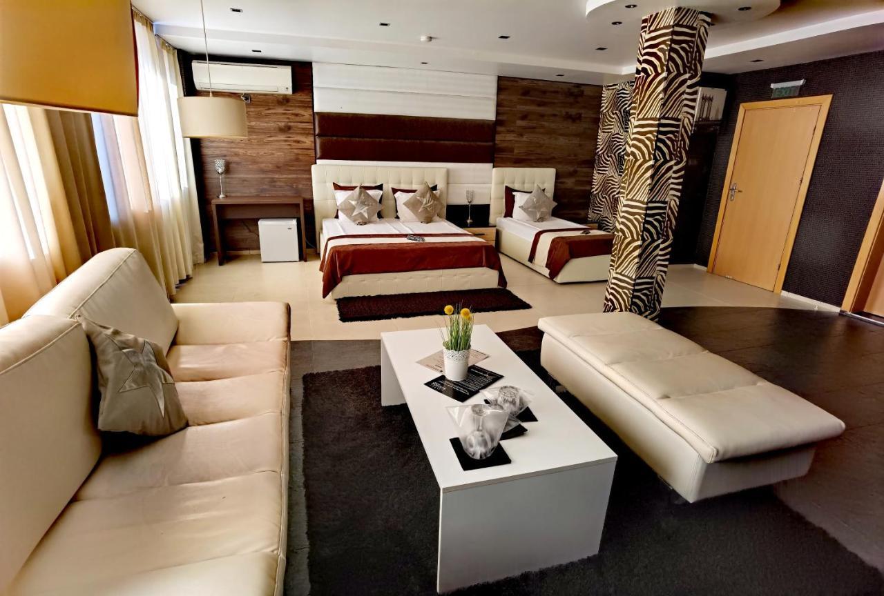 Hotel Acktion Shumen Esterno foto
