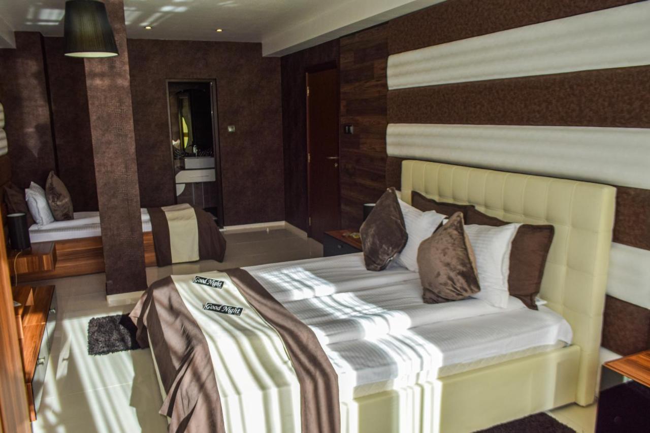 Hotel Acktion Shumen Esterno foto