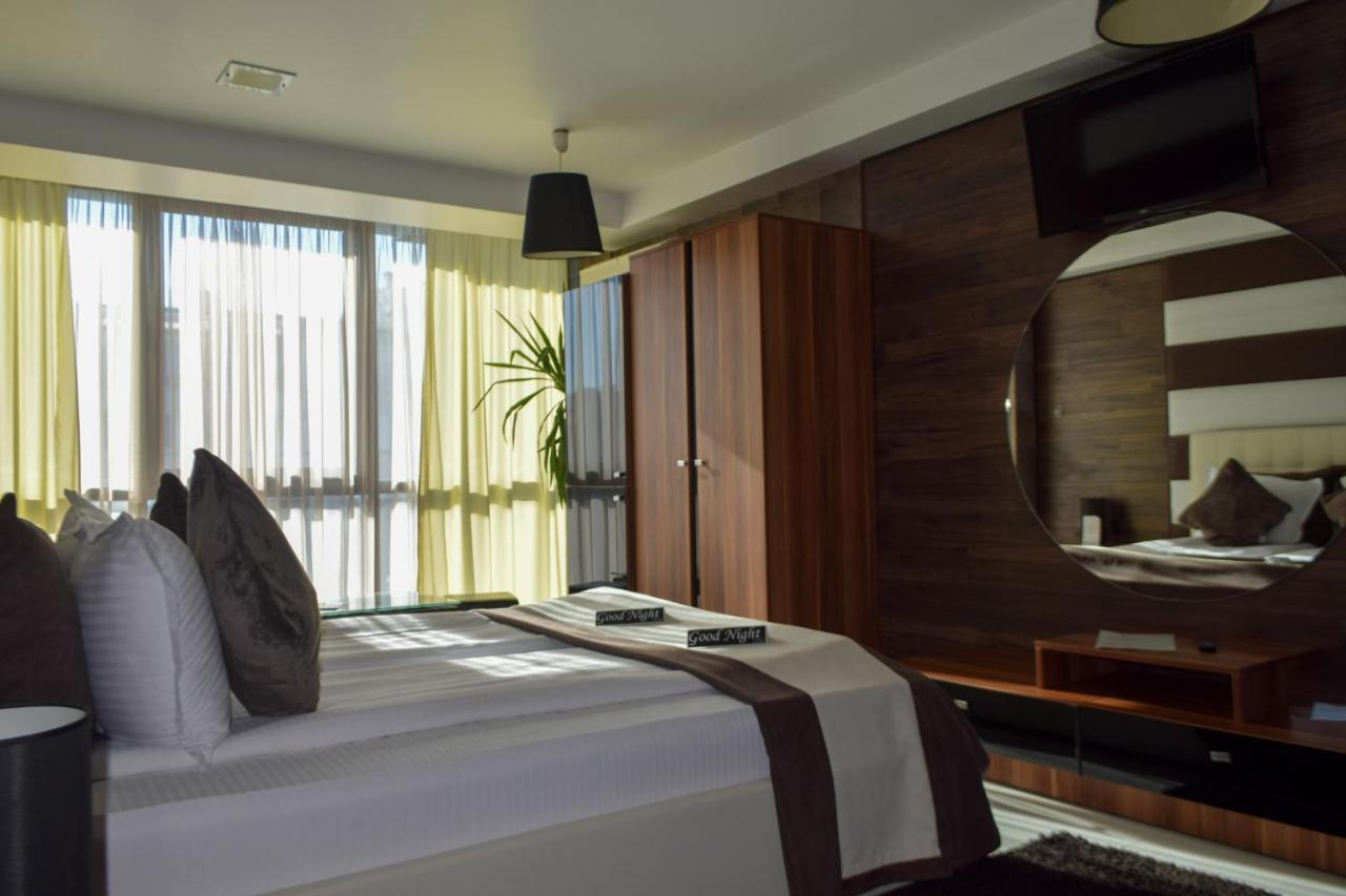 Hotel Acktion Shumen Esterno foto